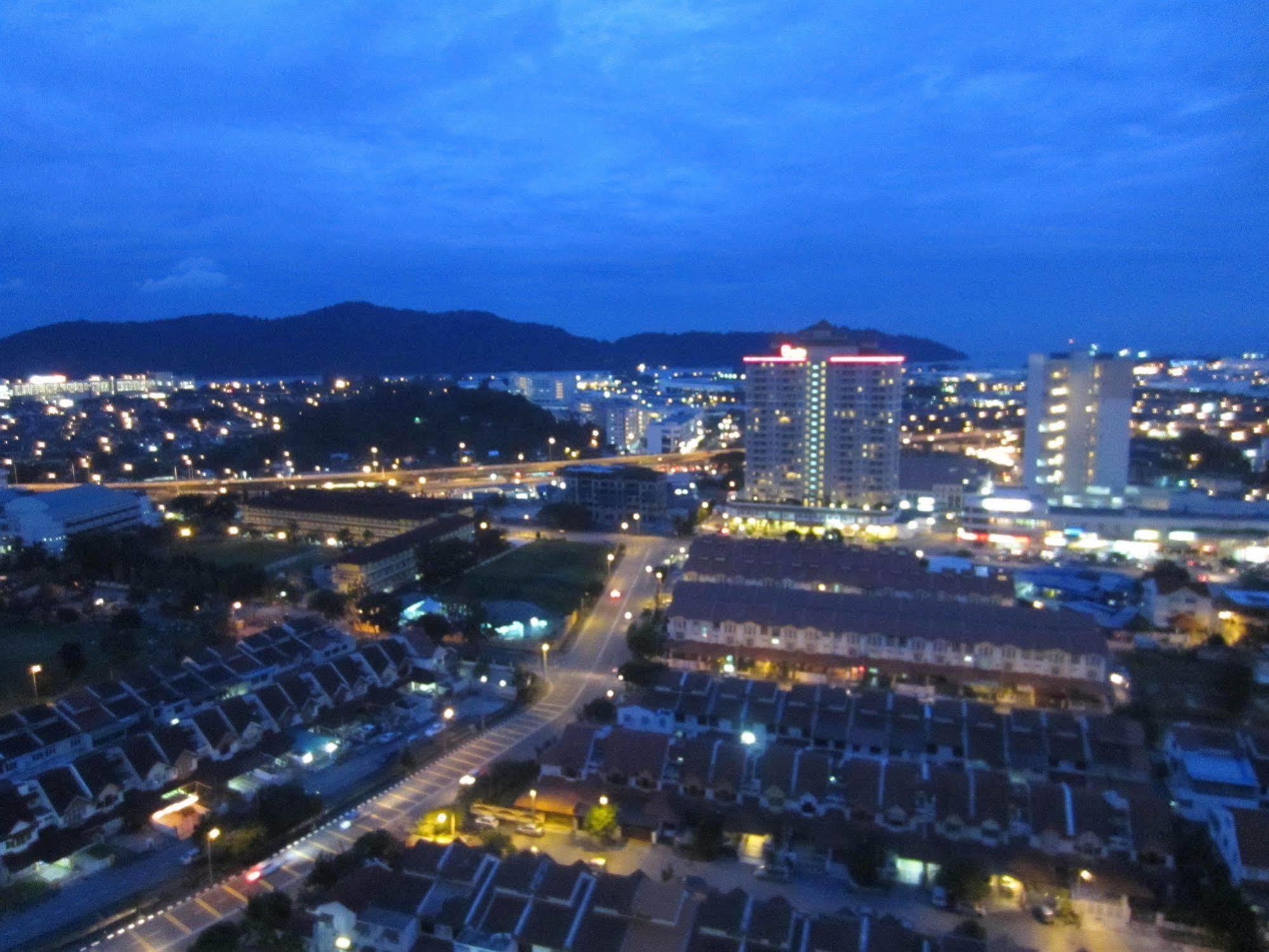 The Ceo Duplex Soho Suite Bayan Lepas Exterior foto